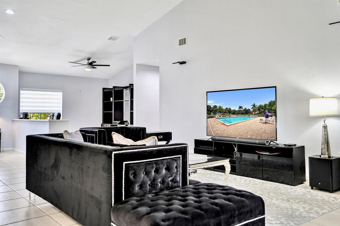 7669 Springwater - 28