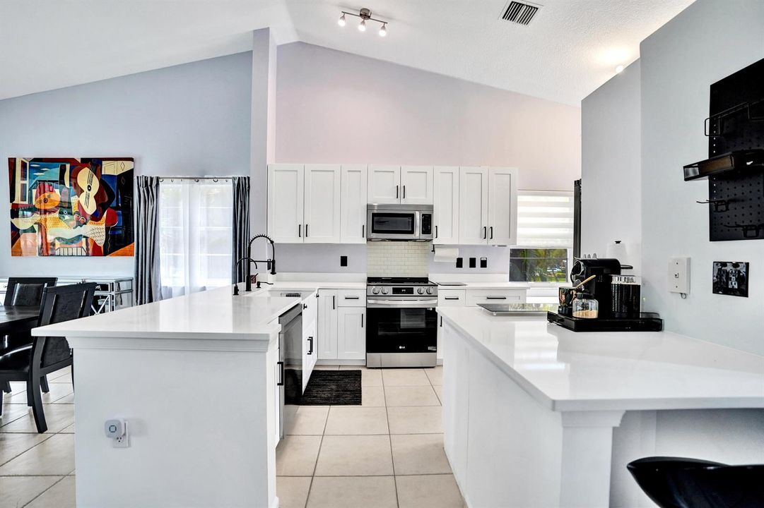 7669 Springwater - 32
