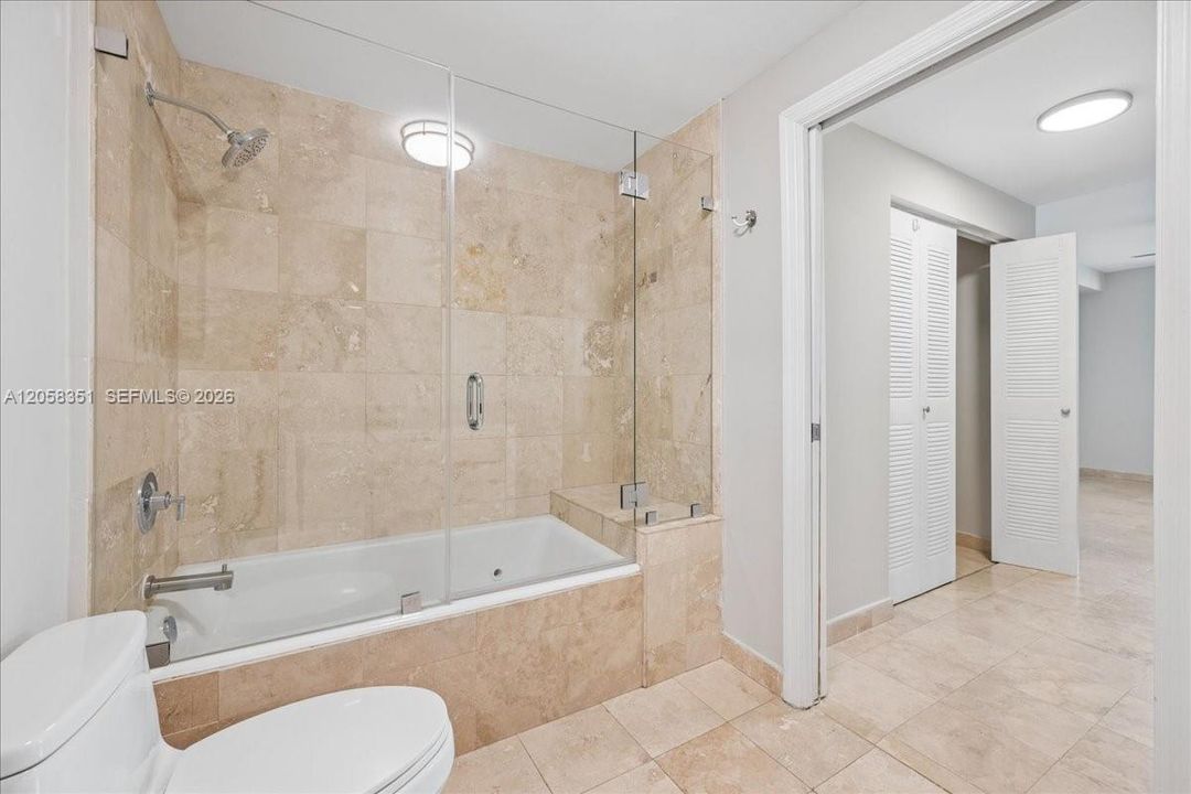 На продажу: $915,000 (2 спален, 2 ванн, 1097 Квадратных фут)