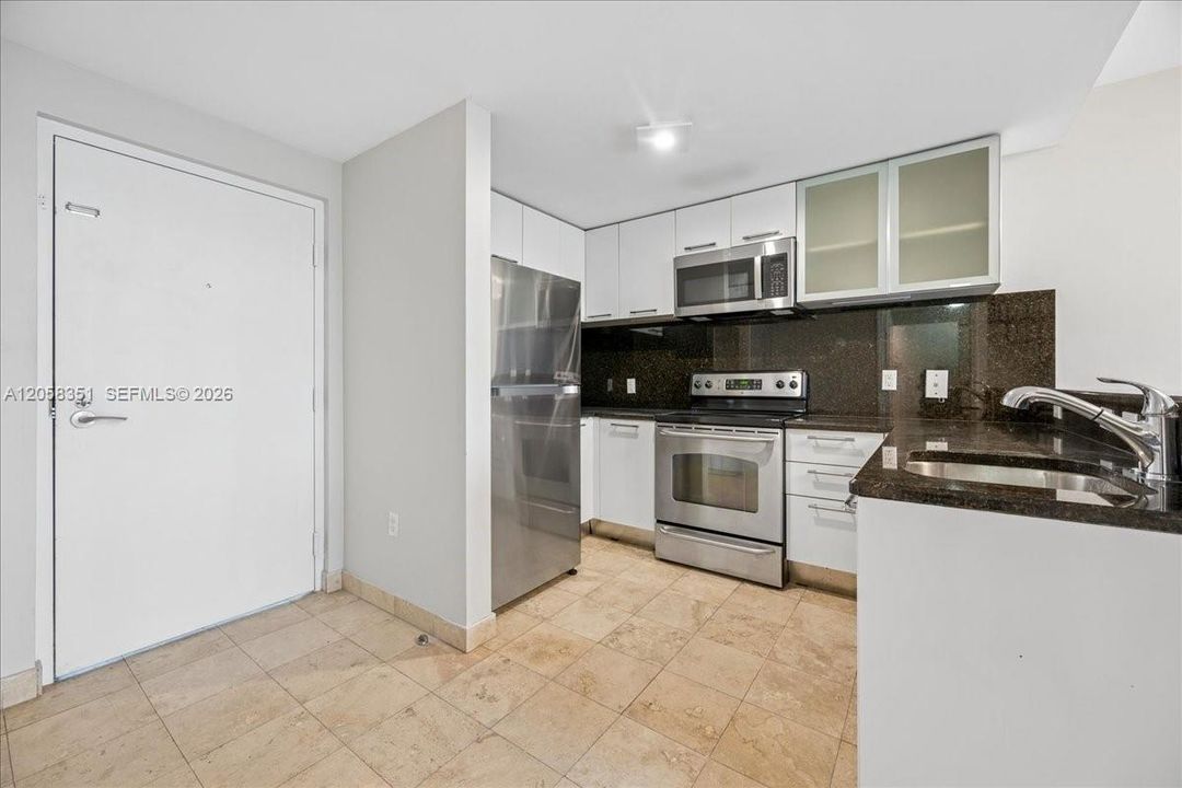На продажу: $915,000 (2 спален, 2 ванн, 1097 Квадратных фут)