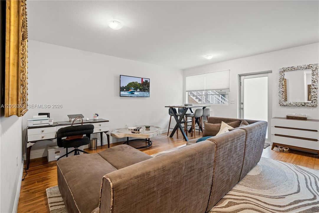 В аренду: $1,975 (1 спален, 1 ванн, 660 Квадратных фут)