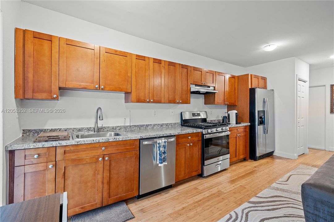 В аренду: $1,975 (1 спален, 1 ванн, 660 Квадратных фут)