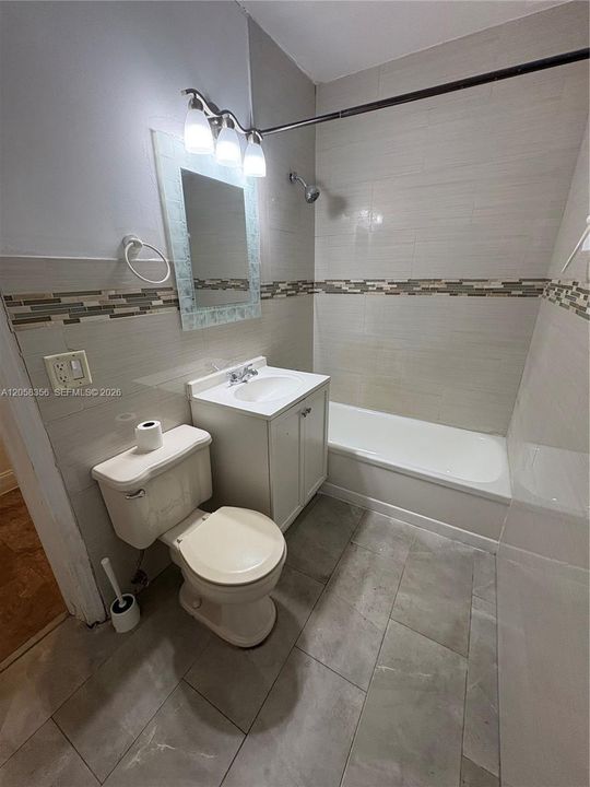 For Rent: $1,900 (1 beds, 1 baths, 560 Square Feet)