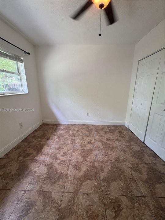 For Rent: $1,900 (1 beds, 1 baths, 560 Square Feet)