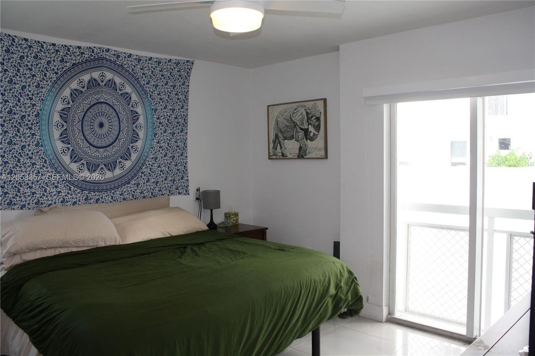 En Renta: $4,900 (1 camas, 1 baños, 1044 Pies cuadrados)