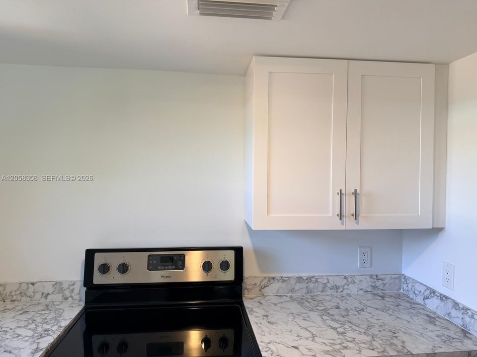 For Rent: $2,500 (2 beds, 1 baths, 6379 Square Feet)