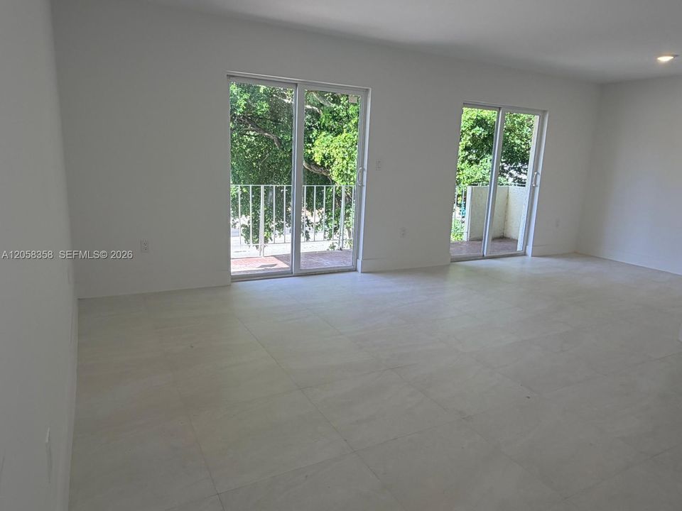 For Rent: $2,500 (2 beds, 1 baths, 6379 Square Feet)