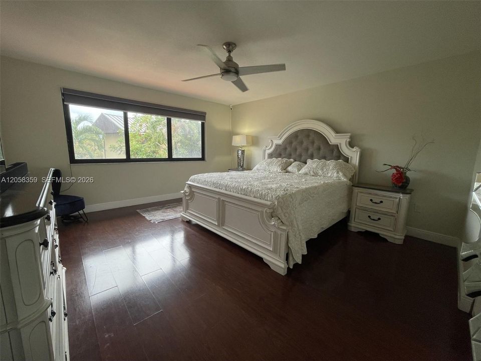 En Venta: $750,000 (3 camas, 2 baños, 2206 Pies cuadrados)