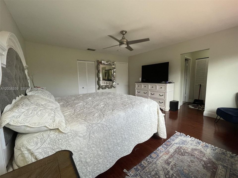 En Venta: $750,000 (3 camas, 2 baños, 2206 Pies cuadrados)