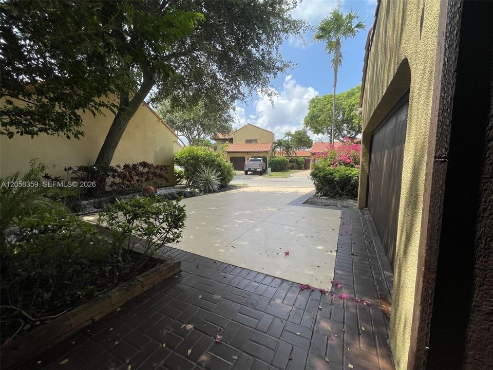 En Venta: $750,000 (3 camas, 2 baños, 2206 Pies cuadrados)