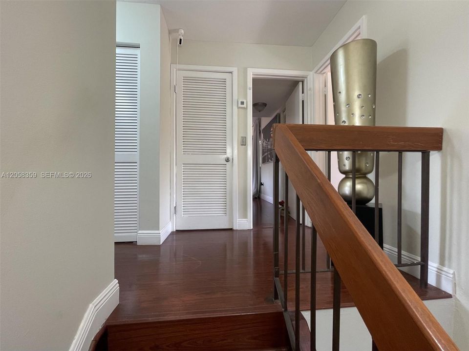 En Venta: $750,000 (3 camas, 2 baños, 2206 Pies cuadrados)