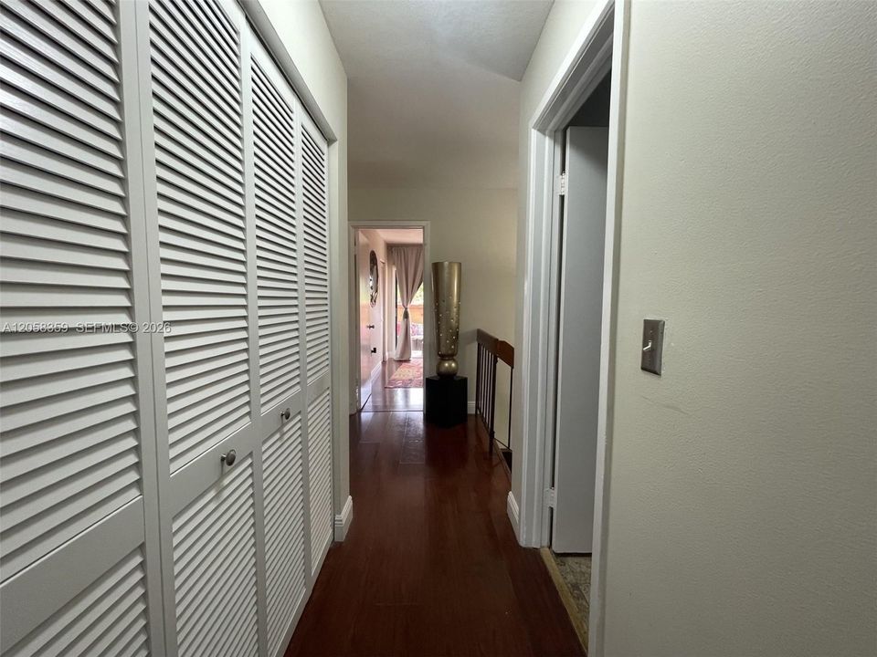 En Venta: $750,000 (3 camas, 2 baños, 2206 Pies cuadrados)