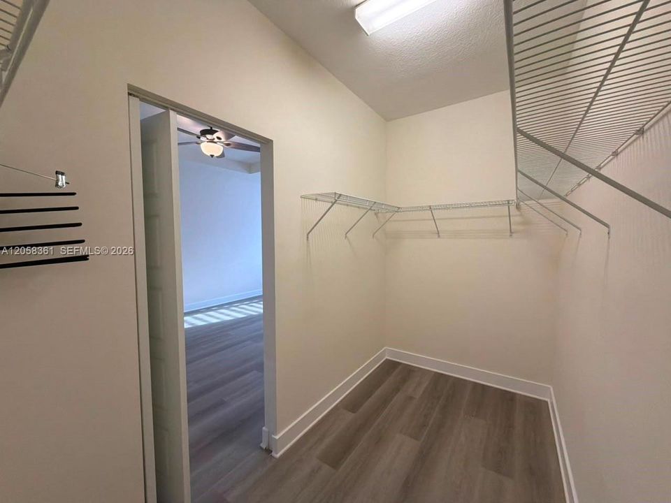 En Venta: $585,000 (3 camas, 2 baños, 1838 Pies cuadrados)