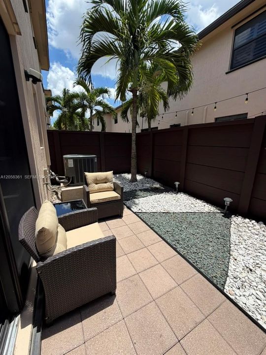 En Venta: $585,000 (3 camas, 2 baños, 1838 Pies cuadrados)