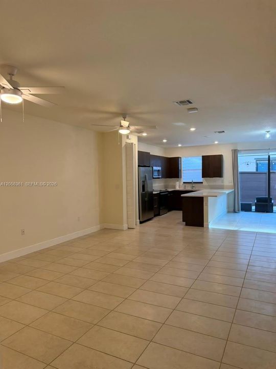 En Venta: $585,000 (3 camas, 2 baños, 1838 Pies cuadrados)