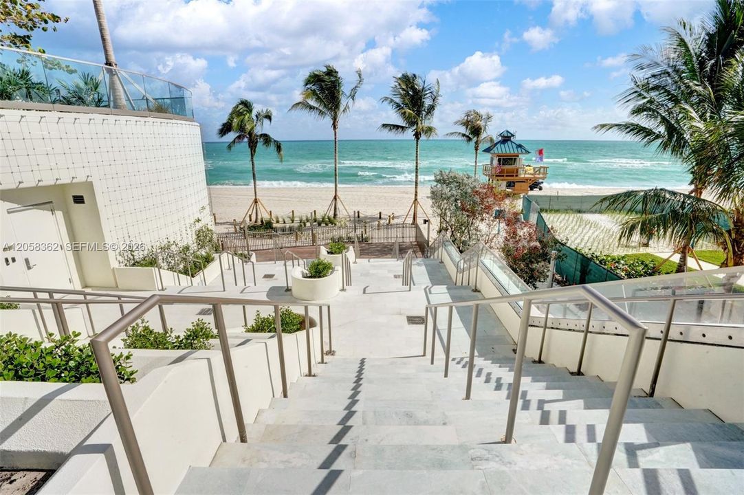 WAY TO THE BEACH