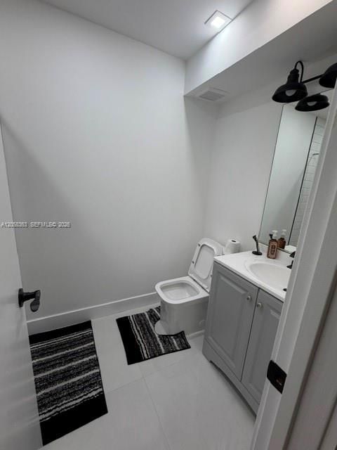 В аренду: $3,350 (3 спален, 2 ванн, 1584 Квадратных фут)