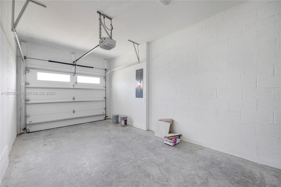 На продажу: $379,000 (3 спален, 2 ванн, 1630 Квадратных фут)