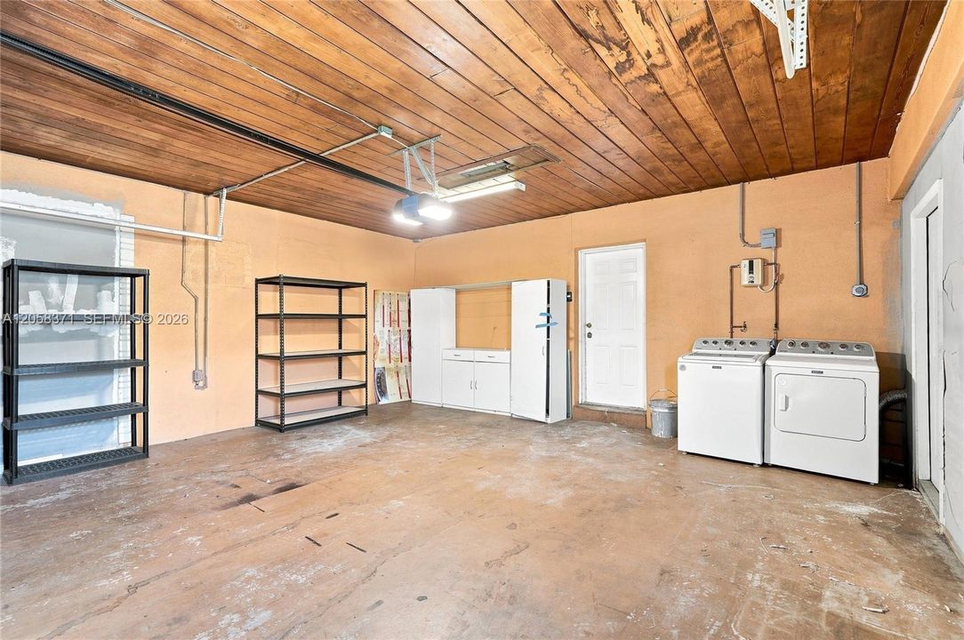 В аренду: $4,000 (4 спален, 2 ванн, 1625 Квадратных фут)