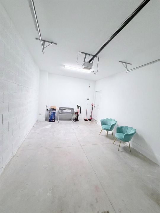 GARAGE 2