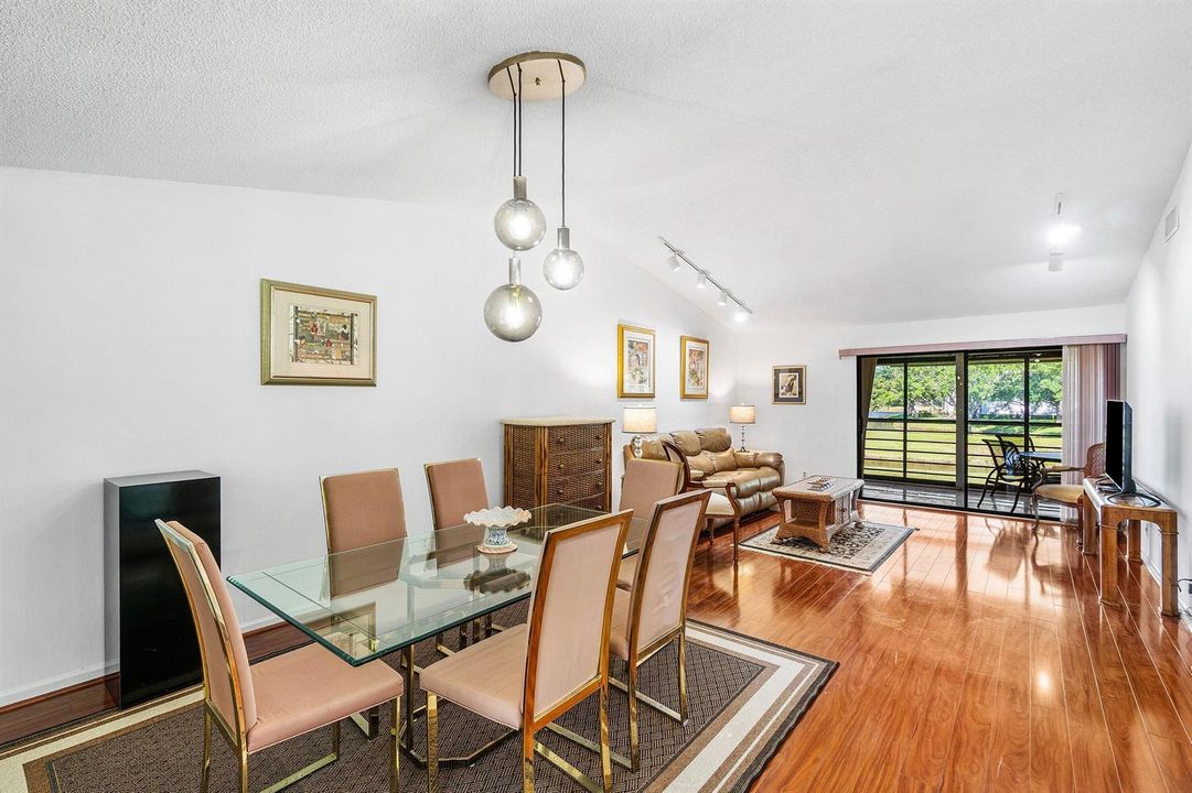 011-10137MangroveDrive-203-BoyntonBeach-