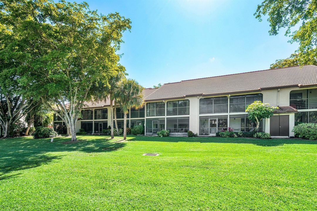 041-10137MangroveDrive-203-BoyntonBeach-