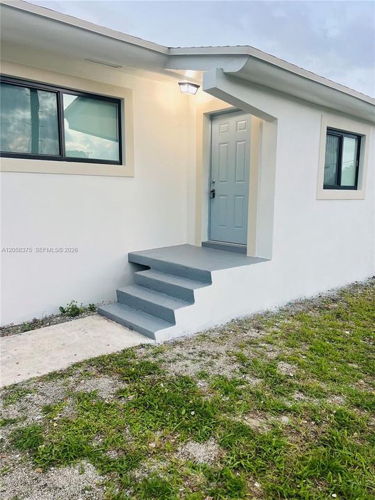For Rent: $1,500 (1 beds, 1 baths, 2766 Square Feet)