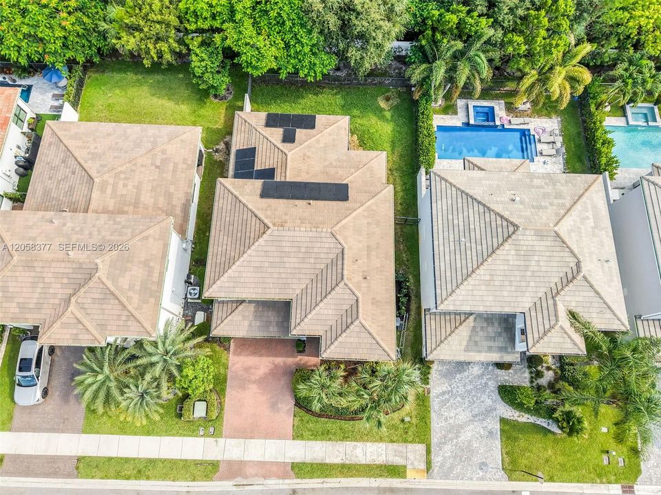 For Sale: $799,990 (6 beds, 4 baths, 2879 Square Feet)