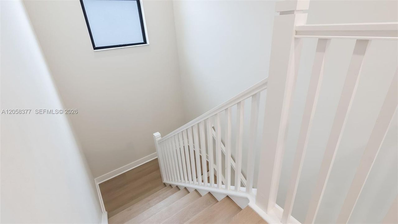 For Sale: $799,990 (6 beds, 4 baths, 2879 Square Feet)