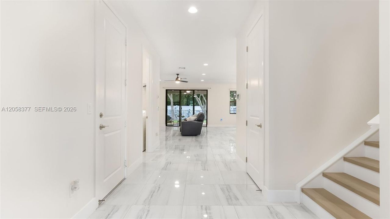 For Sale: $799,990 (6 beds, 4 baths, 2879 Square Feet)