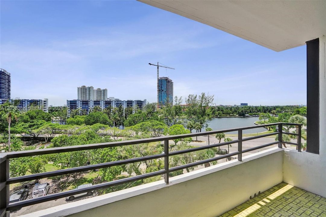 На продажу: $260,000 (2 спален, 2 ванн, 1400 Квадратных фут)