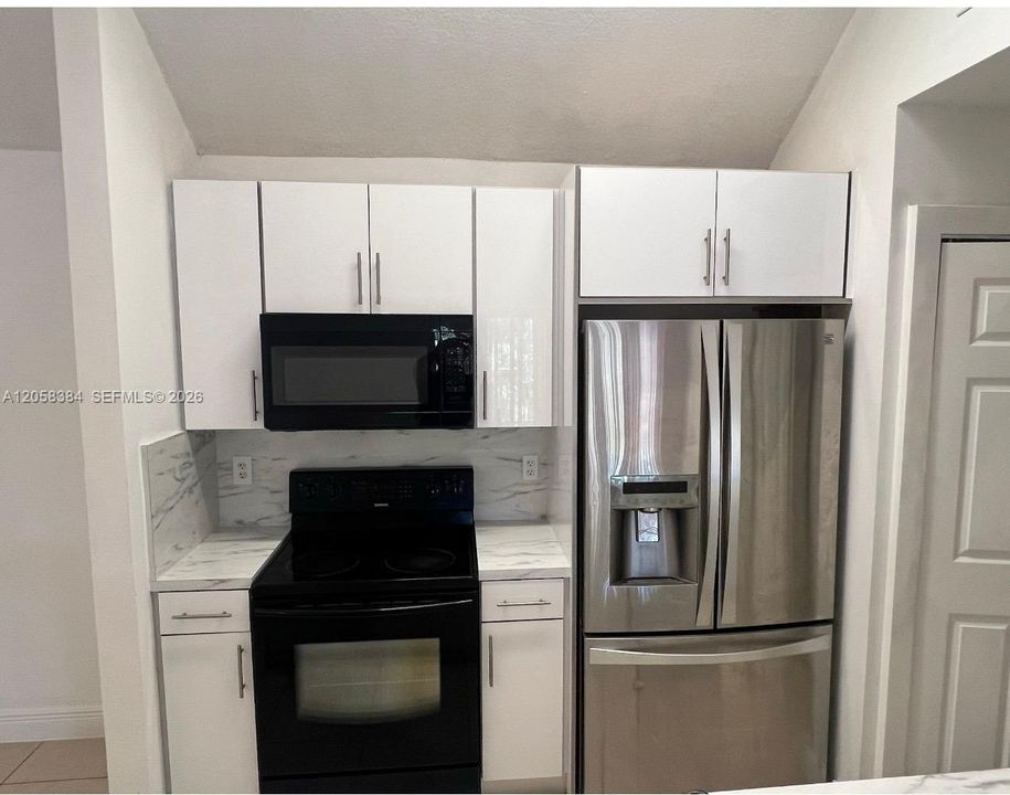 В аренду: $2,600 (3 спален, 2 ванн, 1190 Квадратных фут)