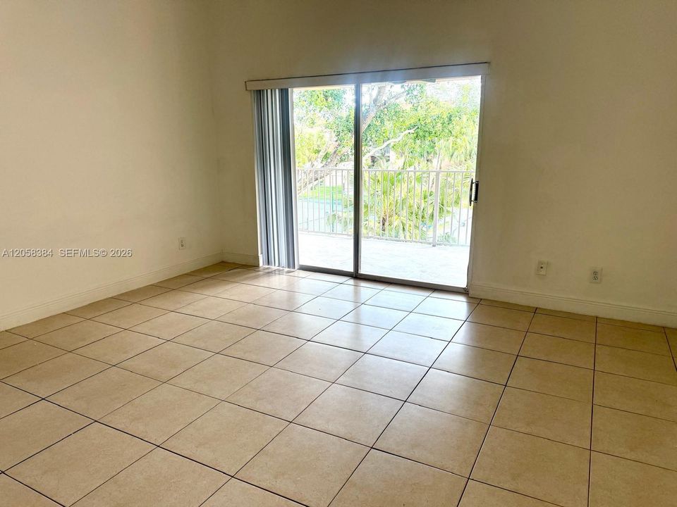 В аренду: $2,600 (3 спален, 2 ванн, 1190 Квадратных фут)
