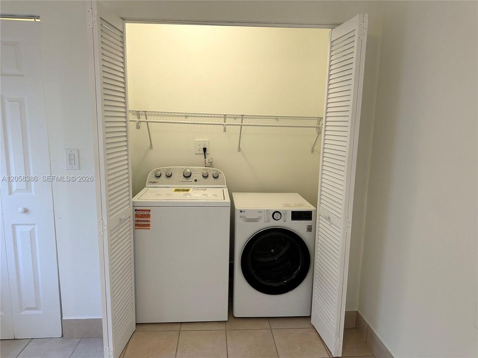 For Rent: $2,900 (3 beds, 2 baths, 1100 Square Feet)