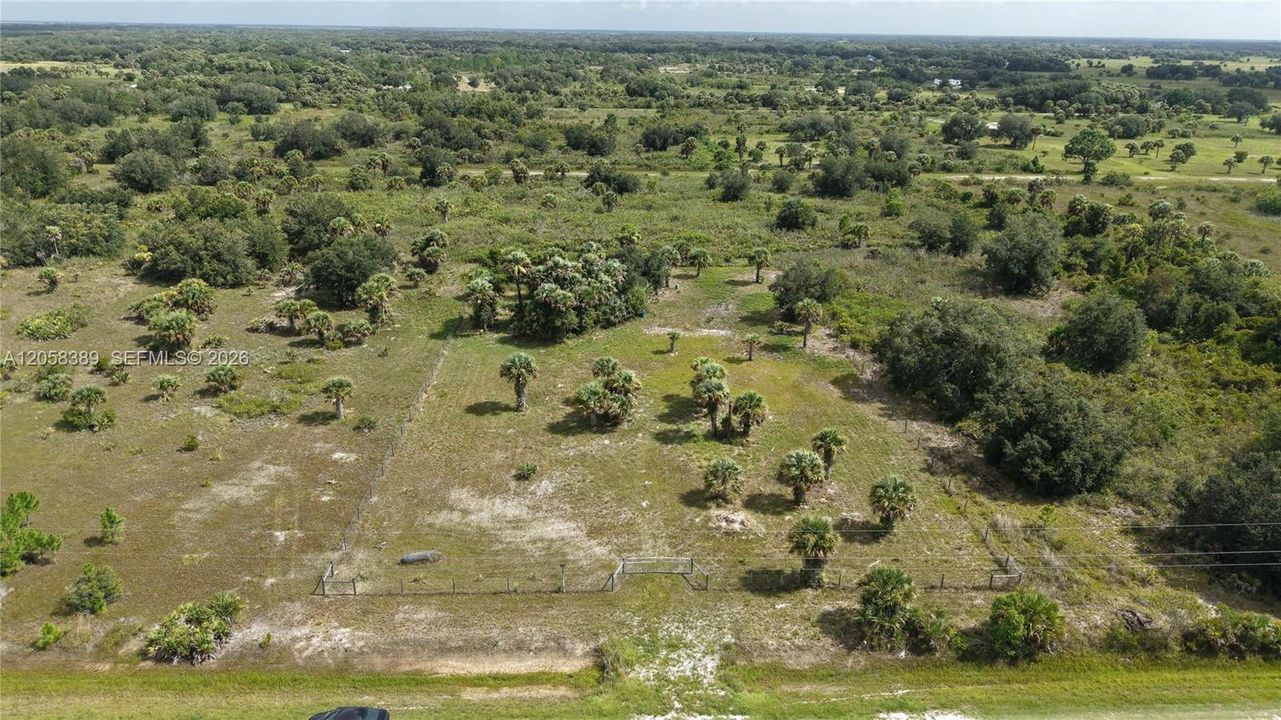 На продажу: $50,000 (1.25 acres)
