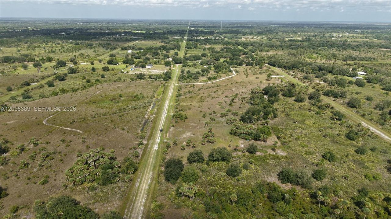 На продажу: $50,000 (1.25 acres)