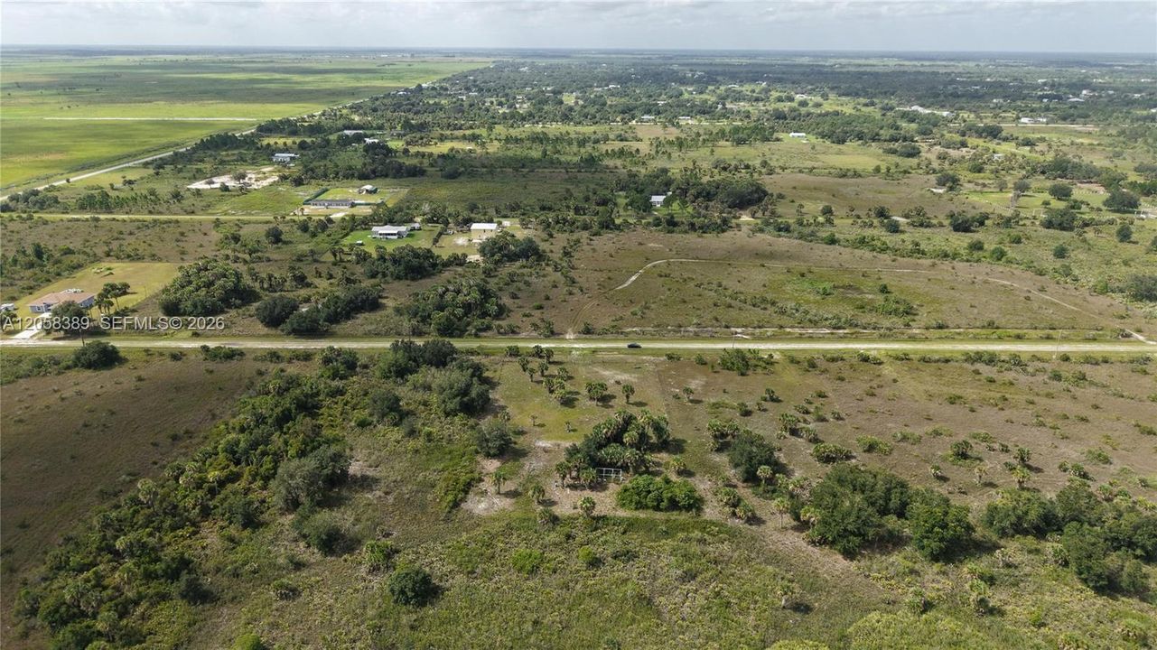 На продажу: $50,000 (1.25 acres)