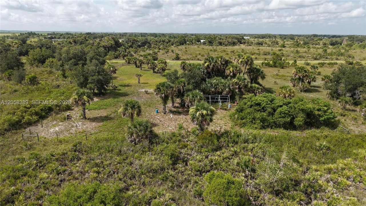 На продажу: $50,000 (1.25 acres)