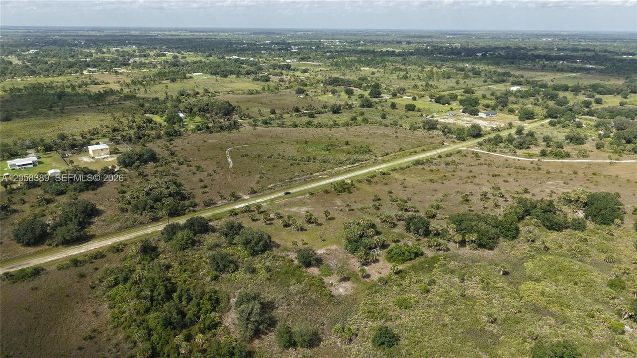 На продажу: $50,000 (1.25 acres)