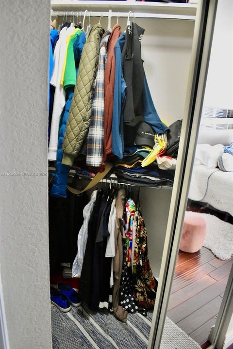 En Renta: $5,500 (4 camas, 2 baños, 2284 Pies cuadrados)