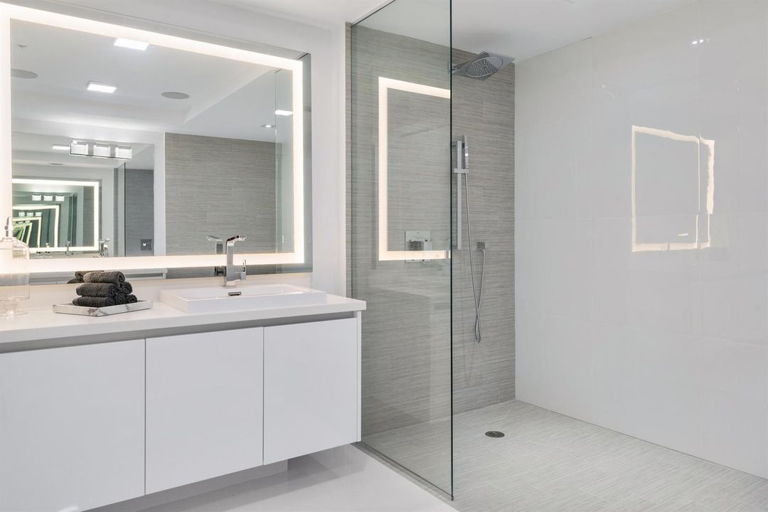 17_300SunnyIslesBlvd_Unit42408_13001_Pri