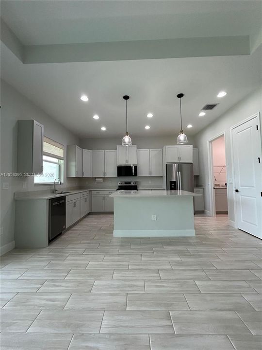 Active With Contract: $3,400 (3 beds, 2 baths, 0 Square Feet)