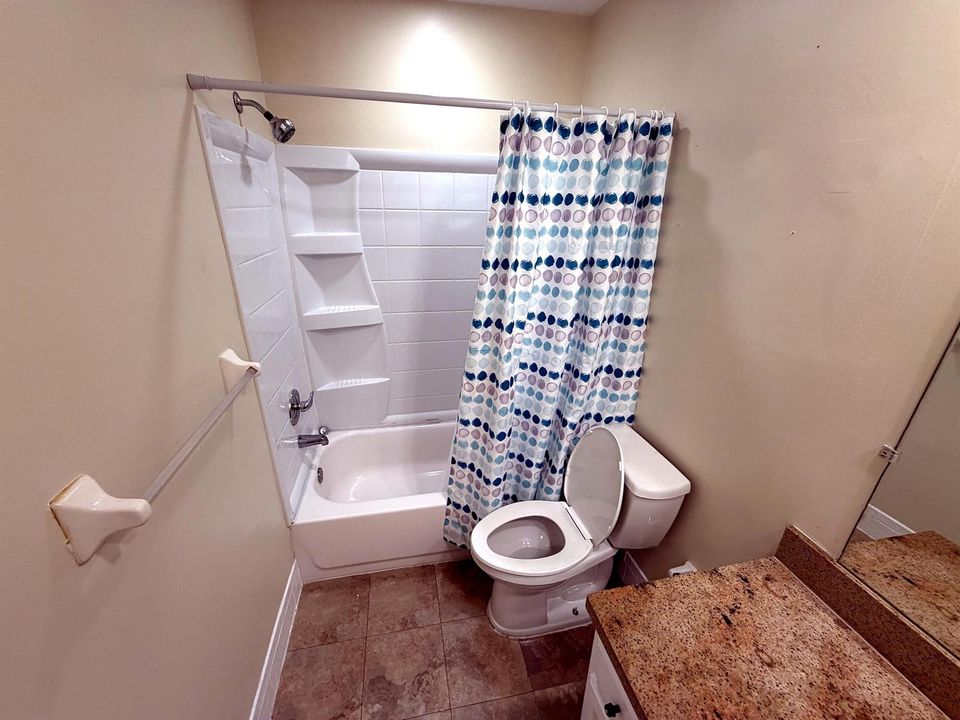 12 - Bathroom Tub