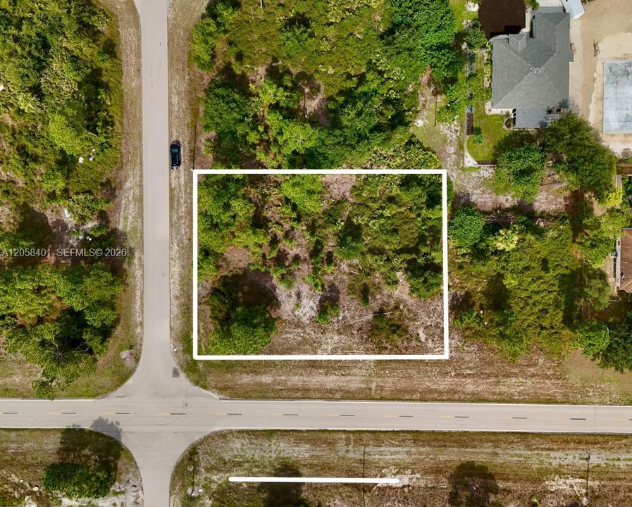 На продажу: $35,000 (0.33 acres)
