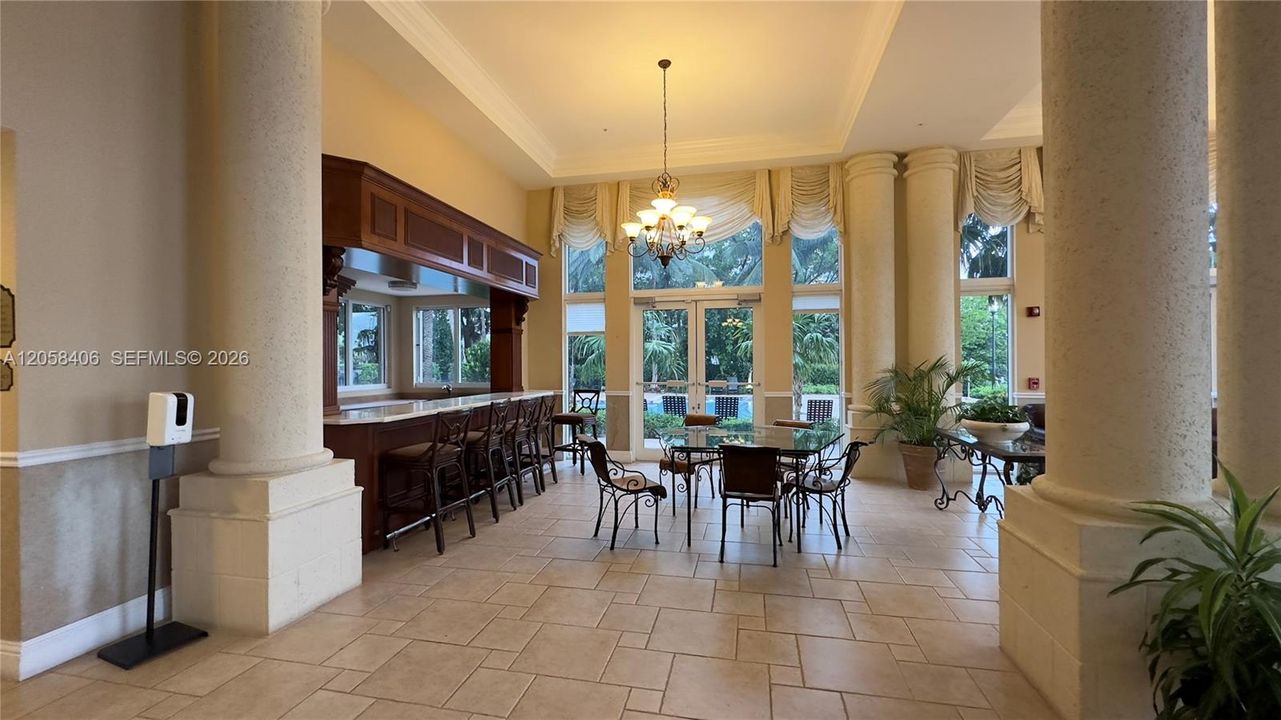 For Rent: $2,900 (2 beds, 2 baths, 1024 Square Feet)