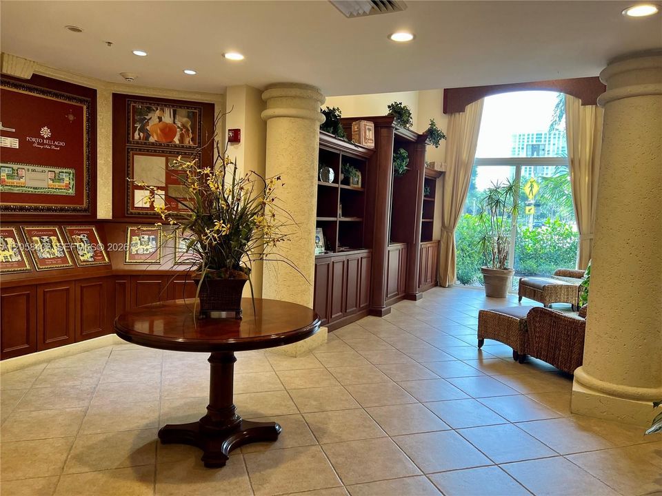 For Rent: $2,900 (2 beds, 2 baths, 1024 Square Feet)