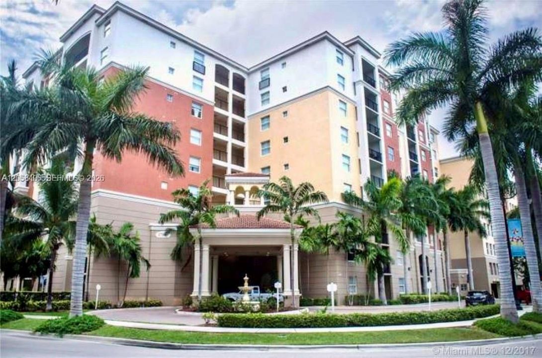 For Rent: $2,900 (2 beds, 2 baths, 1024 Square Feet)