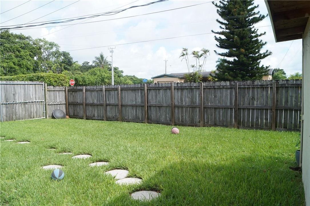 En Venta: $580,000 (3 camas, 2 baños, 1452 Pies cuadrados)