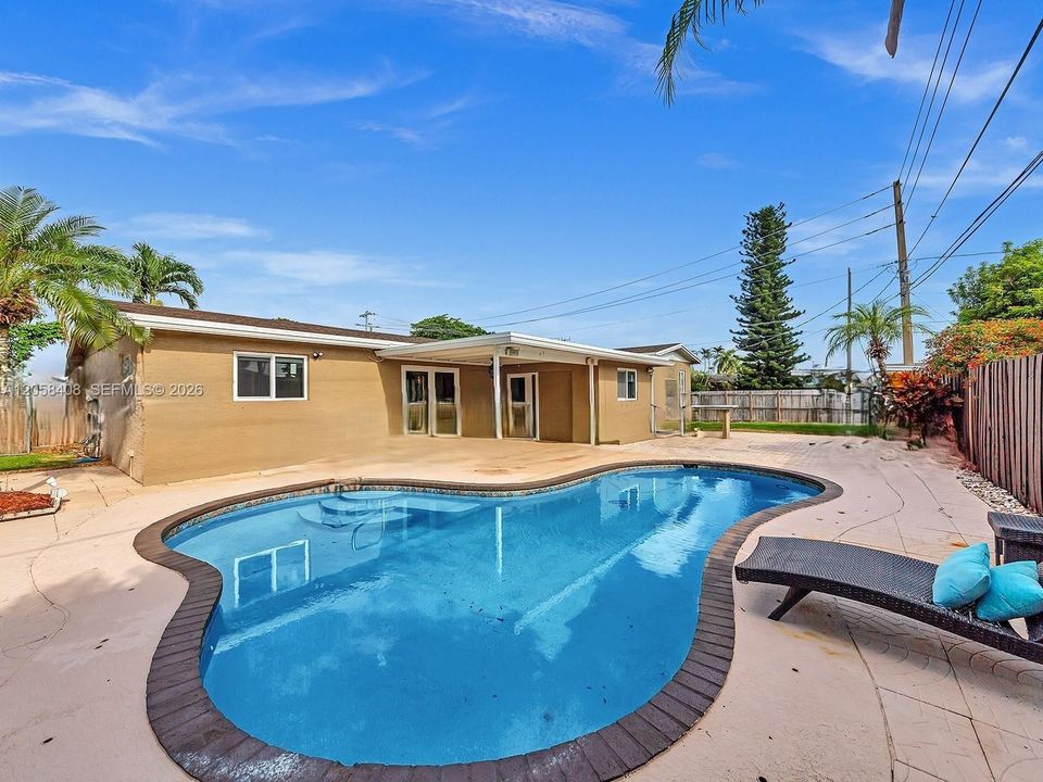 En Venta: $580,000 (3 camas, 2 baños, 1452 Pies cuadrados)