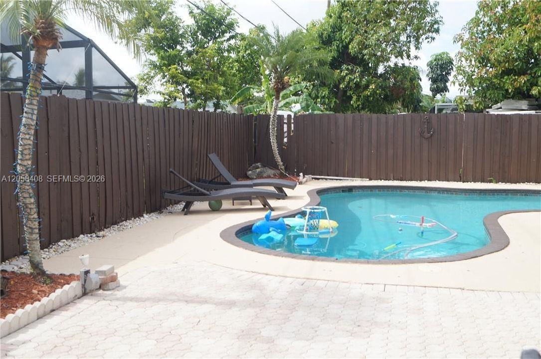 En Venta: $580,000 (3 camas, 2 baños, 1452 Pies cuadrados)
